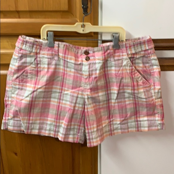 3 pairs of shorts. 2old navy 14. 1 candy couture 9 - Picture 11 of 16